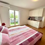 Apartment In 45258 Jadranovo