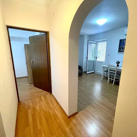 In 45258 Jadranovo