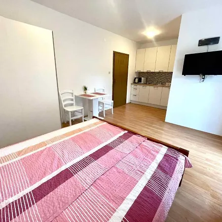 In 45258 Apartament *