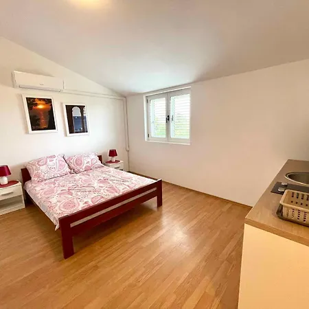 In 45258 Apartament *