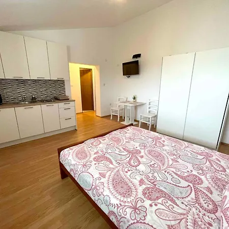Apartament In 45258 Jadranovo